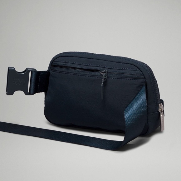 LULULEMON | Everywhere Belt Bag 1L - Picture 7 of 9